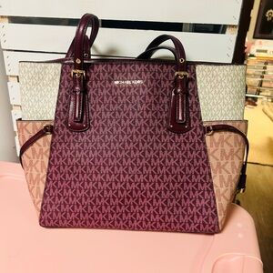Michael Kors Voyager East West Tote